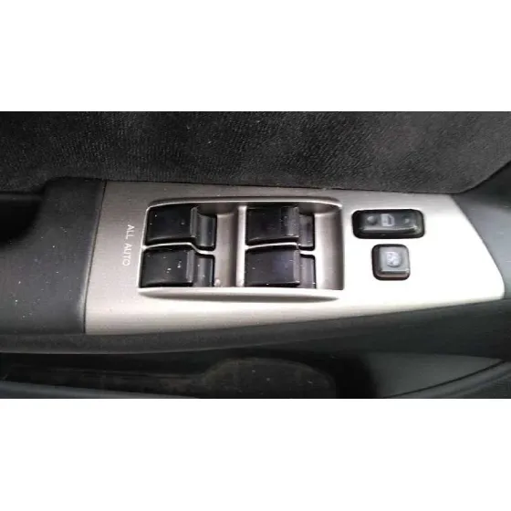 TOYOTA COROLLA (E12) '2002 1.6 LINEA LUNA BERLINA GRIS