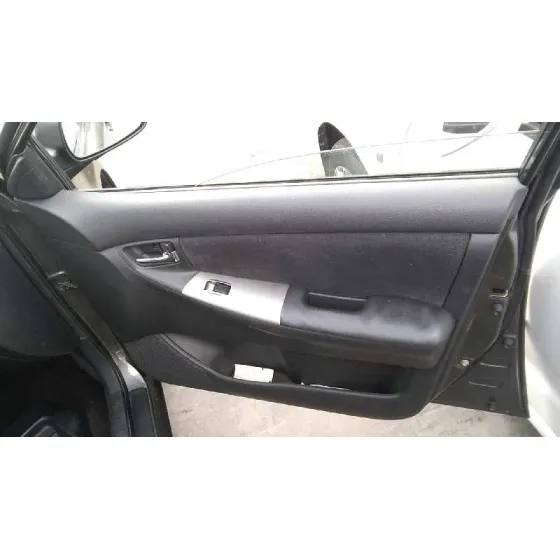 TOYOTA COROLLA (E12) '2002 1.6 LINEA LUNA BERLINA GRIS