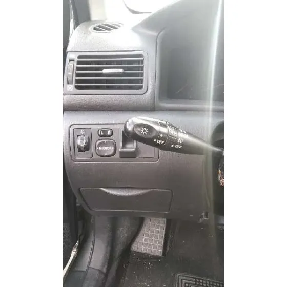 TOYOTA COROLLA (E12) '2002 1.6 LINEA LUNA BERLINA GRIS