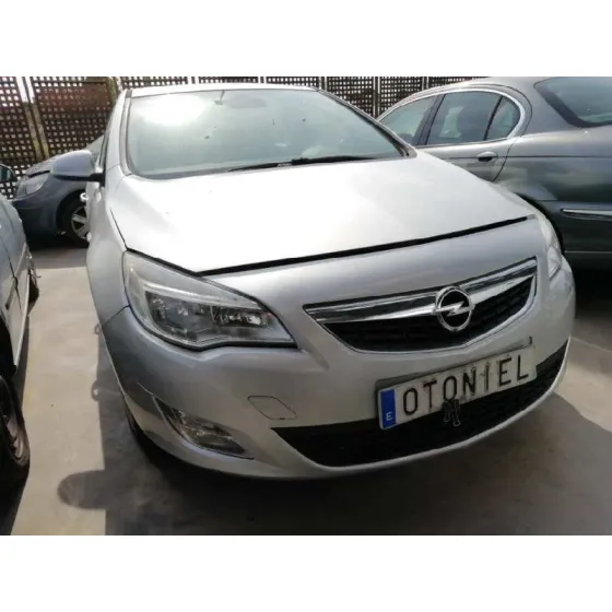 OPEL ASTRA J LIM. '2011 COSMO PLATA