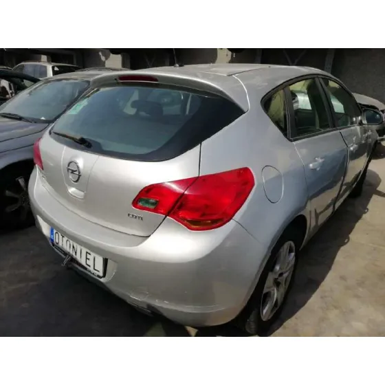 OPEL ASTRA J LIM. '2011 COSMO PLATA