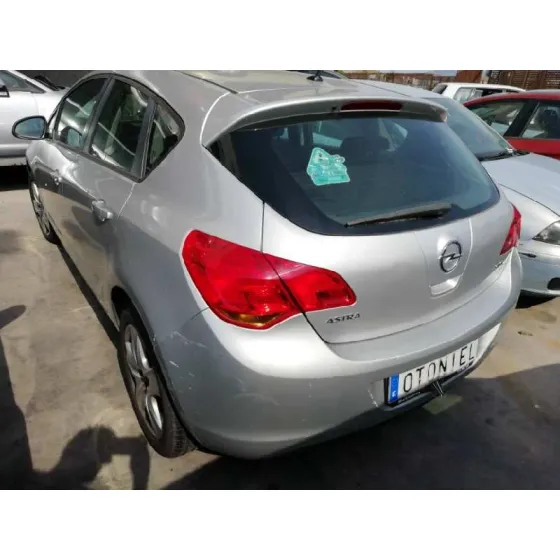 OPEL ASTRA J LIM. '2011 COSMO PLATA