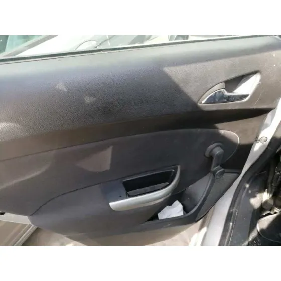OPEL ASTRA J LIM. '2011 COSMO PLATA