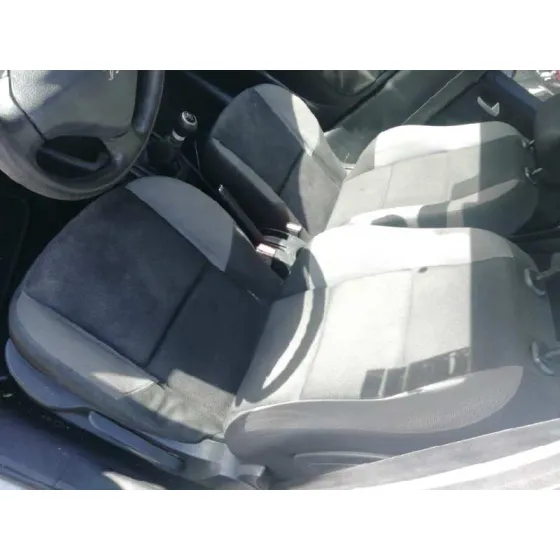 PEUGEOT 207 '2009 1.4 GRIS