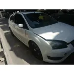 FORD FOCUS BERLINA (CAP) FORD FOCUS BERLINA (CAP) '2006 AMBIENTE (D) BLANCO 2006