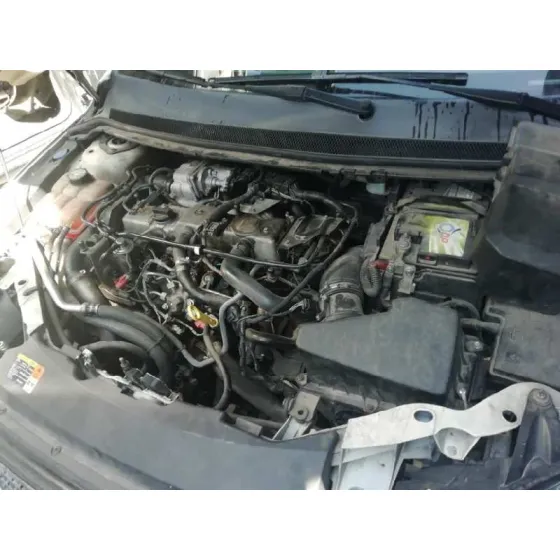 FORD FOCUS BERLINA (CAP) '2006 AMBIENTE (D) BLANCO
