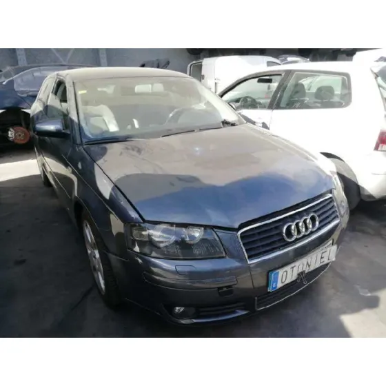 AUDI A3 (8P) '2003 2.0 FSI AMBIENTE GRIS