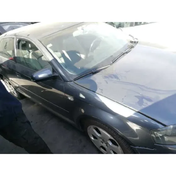 AUDI A3 (8P) '2003 2.0 FSI AMBIENTE GRIS