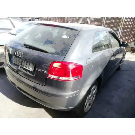 AUDI A3 (8P) '2003 2.0 FSI AMBIENTE GRIS