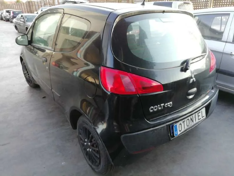 MITSUBISHI COLT BERLINA 3 (CZ) '2006 1.1 INVITE NEGRO