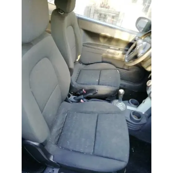 MITSUBISHI COLT BERLINA 3 (CZ) '2006 1.1 INVITE NEGRO