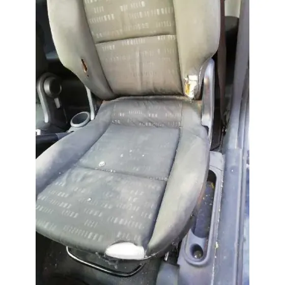 MITSUBISHI COLT BERLINA 3 (CZ) '2006 1.1 INVITE NEGRO