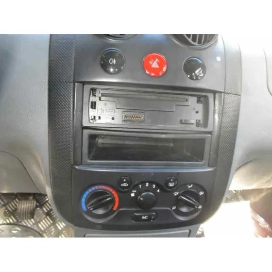DAEWOO KALOS '2004 1.2 SE AZUL