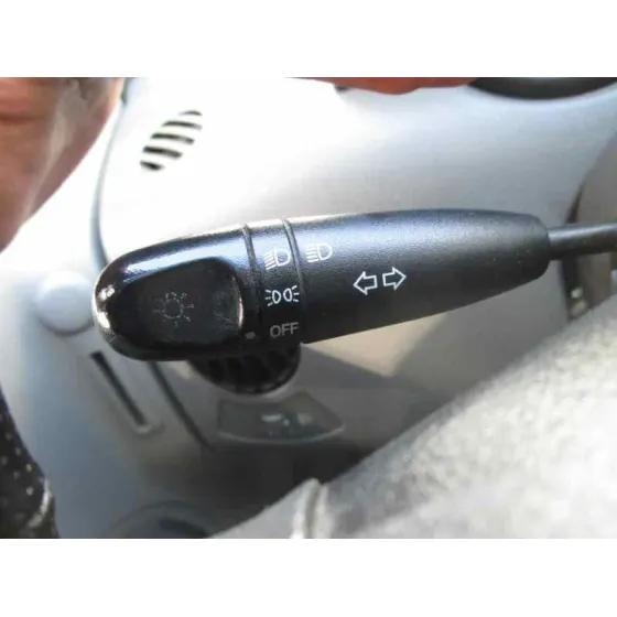 DAEWOO KALOS '2004 1.2 SE AZUL