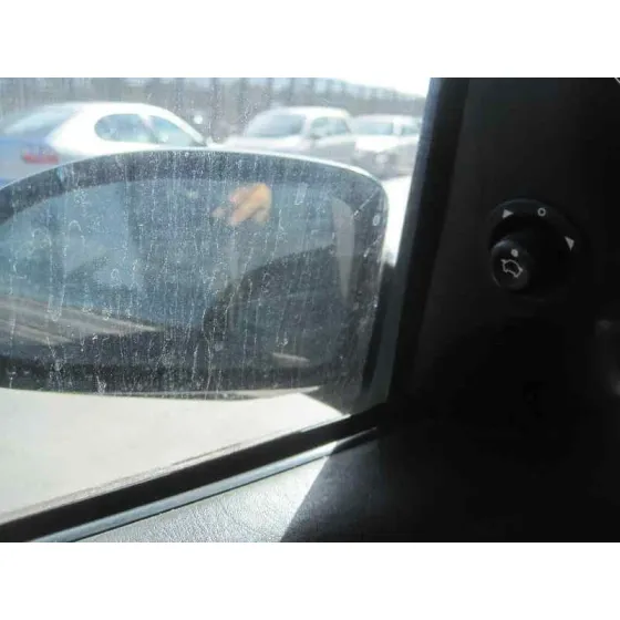 FORD FOCUS BERLINA (CAK) '2004 GHIA NEGRO