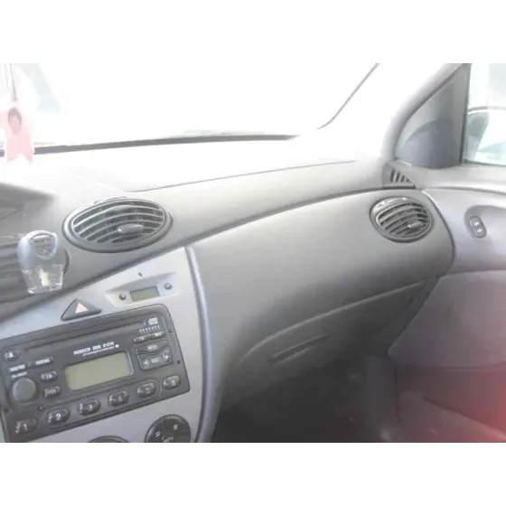 FORD FOCUS BERLINA (CAK) '2004 GHIA NEGRO