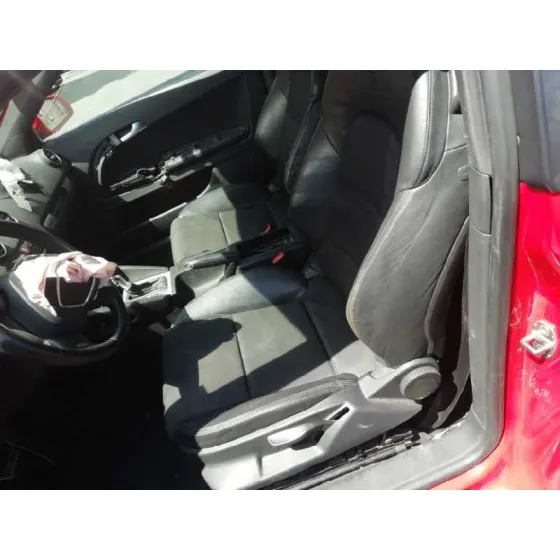 AUDI A3 (8P) '2006 2.0 TFSI AMBITION ROJO