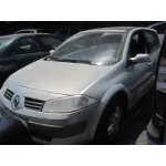 RENAULT MEGANE II BERLINA 5P RENAULT MEGANE II BERLINA 5P '2003 CONFORT AUTHENTIQUE GRIS 2002