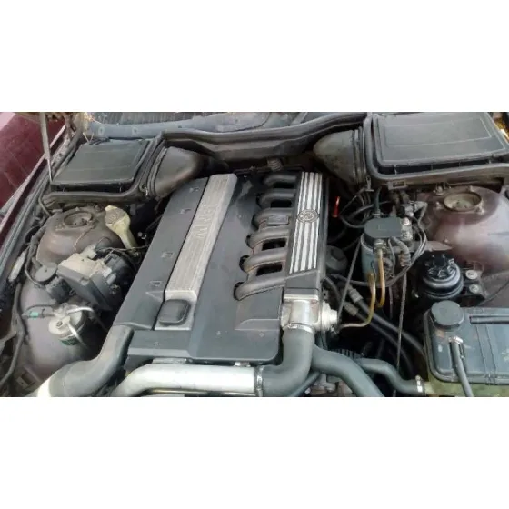 BMW SERIE 5 BERLINA (E39) '1999 2.5 TURBODIESEL CAT ROJO