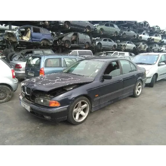 BMW SERIE 5 BERLINA (E39) '1998 525TDS AZUL OSCURO