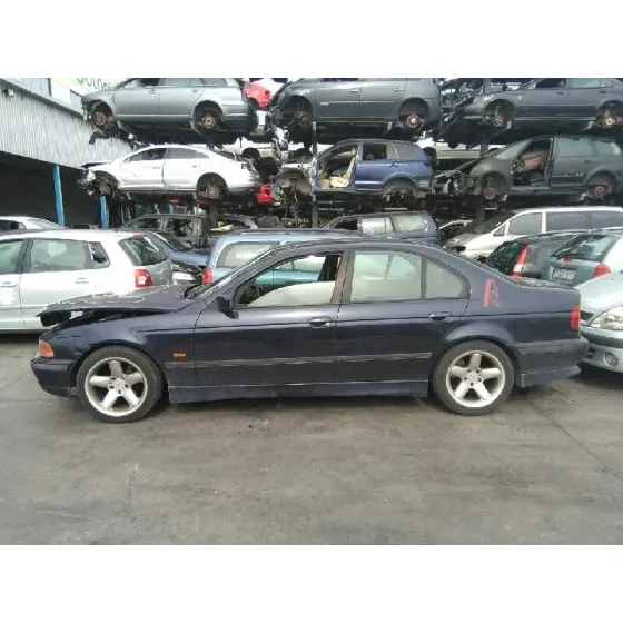 BMW SERIE 5 BERLINA (E39) '1998 525TDS AZUL OSCURO