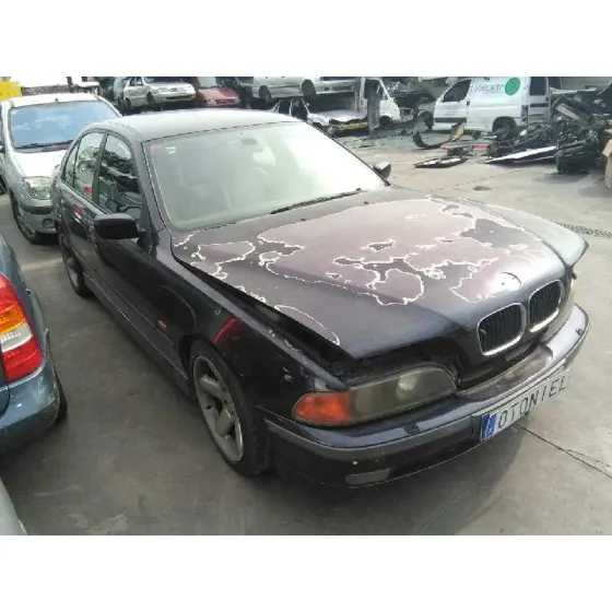 BMW SERIE 5 BERLINA (E39) '1998 525TDS AZUL OSCURO