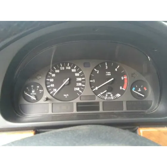 BMW SERIE 5 BERLINA (E39) '1998 525TDS AZUL OSCURO