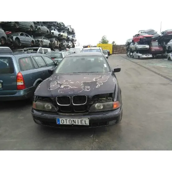 BMW SERIE 5 BERLINA (E39) '1998 525TDS AZUL OSCURO