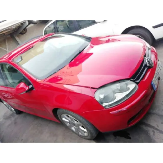 VOLKSWAGEN GOLF V BERLINA (1K1) '2004 CONCEPTLINE (E) ROJO