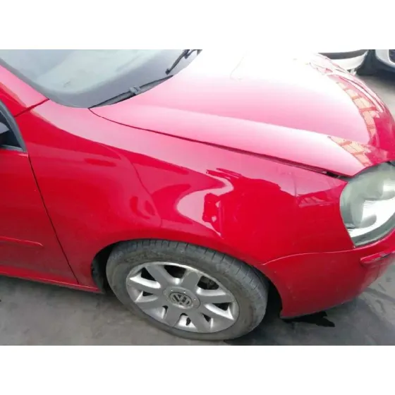 VOLKSWAGEN GOLF V BERLINA (1K1) '2004 CONCEPTLINE (E) ROJO