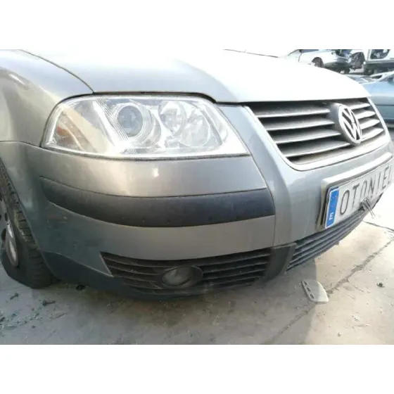 VOLKSWAGEN PASSAT BERLINA (3B3) '2004 ADVANCE GRIS OSCURO