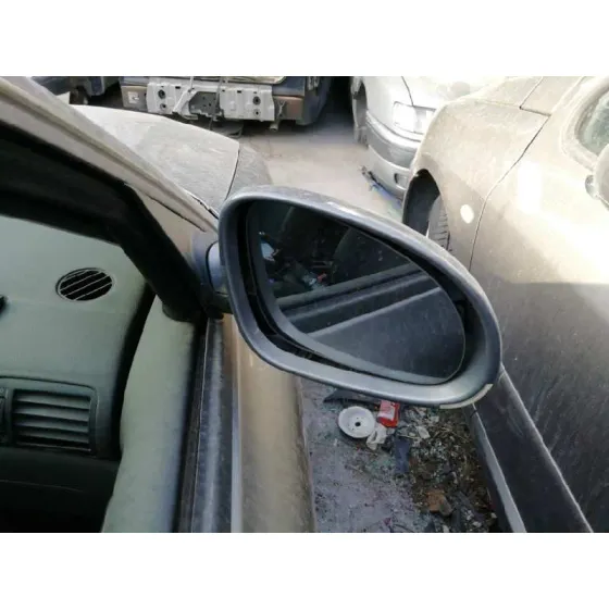 VOLKSWAGEN PASSAT BERLINA (3B3) '2004 ADVANCE GRIS OSCURO