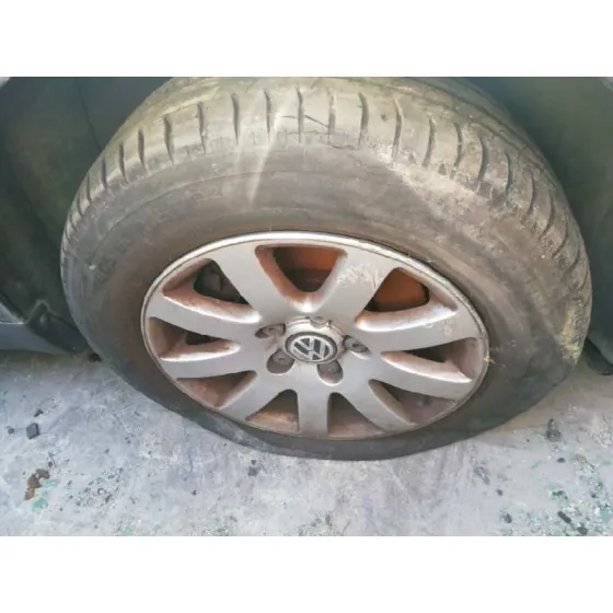 VOLKSWAGEN PASSAT BERLINA (3B3) '2004 ADVANCE GRIS OSCURO