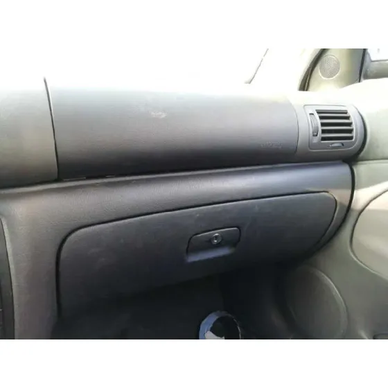 VOLKSWAGEN PASSAT BERLINA (3B3) '2004 ADVANCE GRIS OSCURO