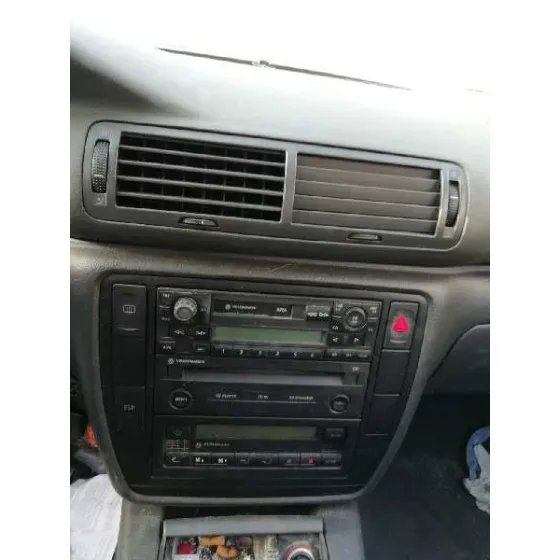 VOLKSWAGEN PASSAT BERLINA (3B3) '2004 ADVANCE GRIS OSCURO