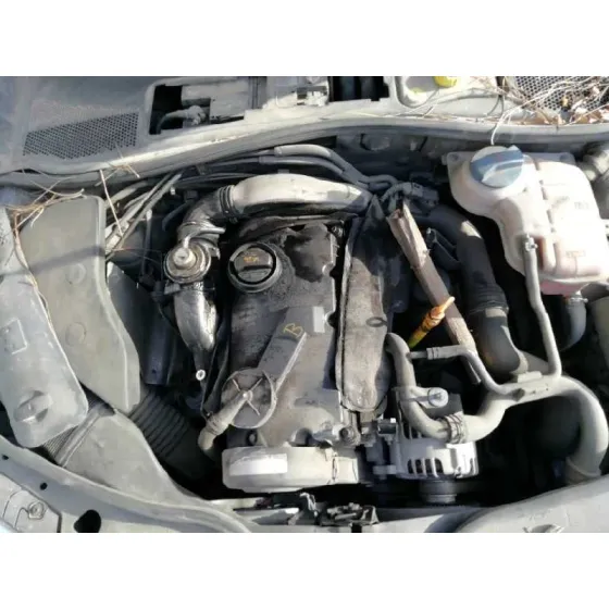 VOLKSWAGEN PASSAT BERLINA (3B3) '2004 ADVANCE GRIS OSCURO