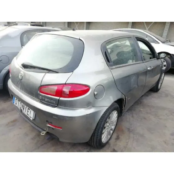 ALFA ROMEO 147 (190) '2005 1.6 16V CAT GRIS