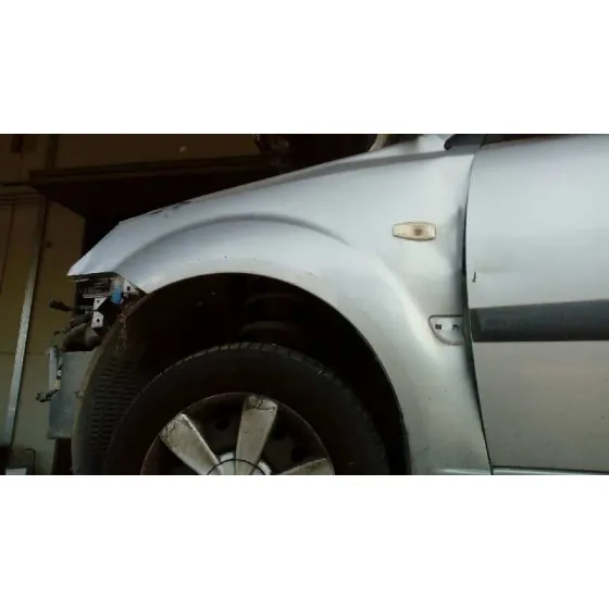 KIA RIO '2006 1.4 ACTIVE GRIS PLATA