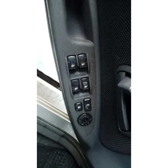 KIA RIO '2006 1.4 ACTIVE GRIS PLATA