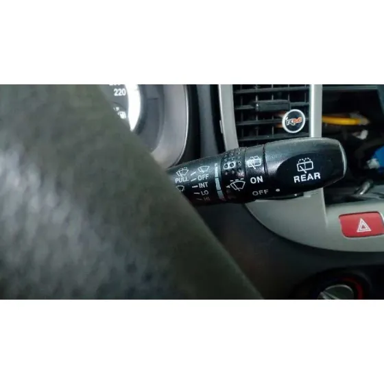 KIA RIO '2006 1.4 ACTIVE GRIS PLATA
