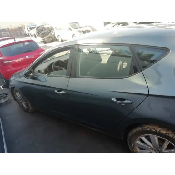 SEAT LEON (5F1) '2017 REFERENCE GRIS