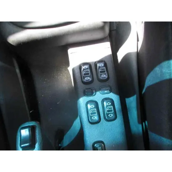MERCEDES CLASE A (W168) '2001 170 CDI (168.008) ROJO