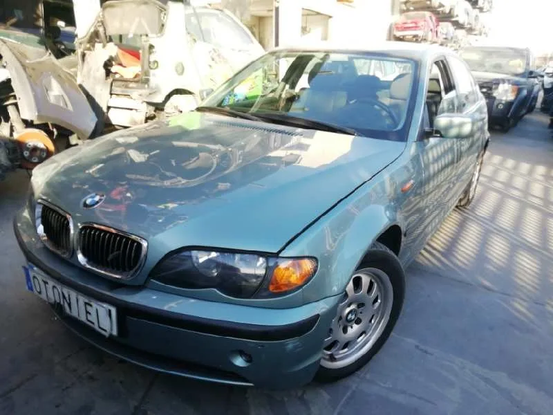 BMW SERIE 3 BERLINA (E46) BMW SERIE 3 BERLINA (E46) '2002 2.2 24V CAT VERDE 1998