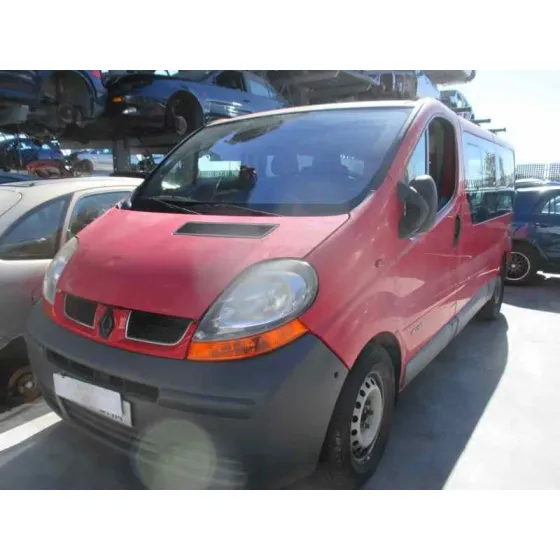RENAULT TRAFIC COMBI (AB 4.01) '2005 9 - PLAZAS (L2H1) ACRISTALADO, COMBI LARGO ROJA