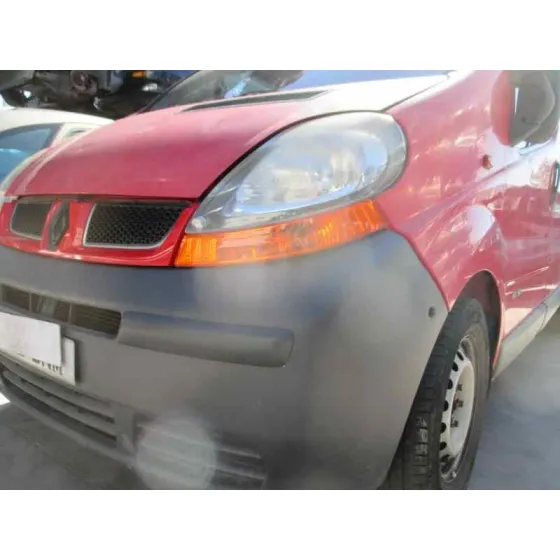 RENAULT TRAFIC COMBI (AB 4.01) '2005 9 - PLAZAS (L2H1) ACRISTALADO, COMBI LARGO ROJA
