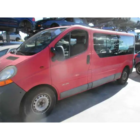 RENAULT TRAFIC COMBI (AB 4.01) '2005 9 - PLAZAS (L2H1) ACRISTALADO, COMBI LARGO ROJA