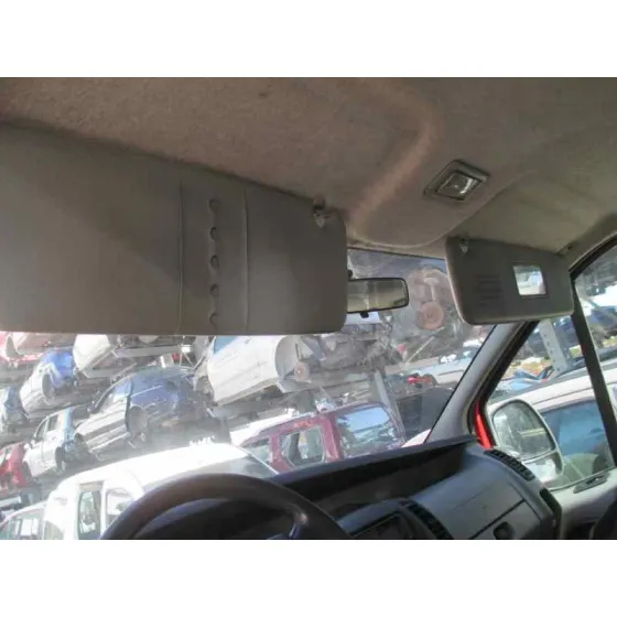 RENAULT TRAFIC COMBI (AB 4.01) '2005 9 - PLAZAS (L2H1) ACRISTALADO, COMBI LARGO ROJA