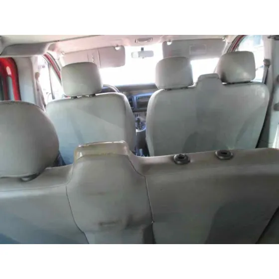 RENAULT TRAFIC COMBI (AB 4.01) '2005 9 - PLAZAS (L2H1) ACRISTALADO, COMBI LARGO ROJA