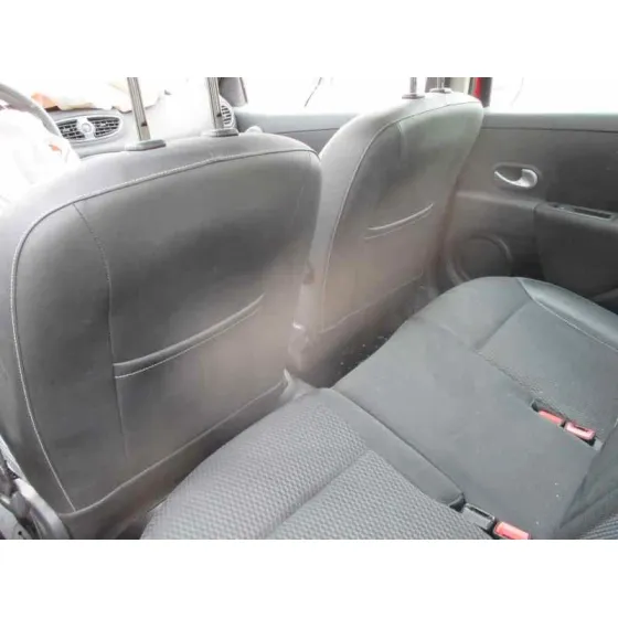 RENAULT CLIO III '2009 AUTHENTIQUE ROJO