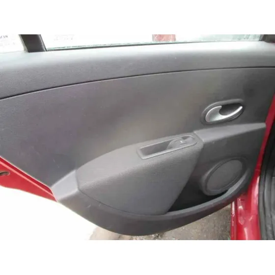 RENAULT CLIO III '2009 AUTHENTIQUE ROJO